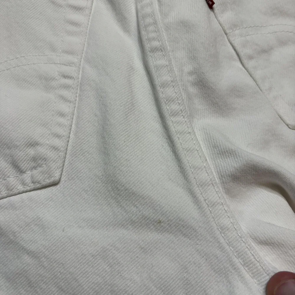 Vtg Levis 551 Jean Shorts Womens 12 High Rise White Denim Relaxed Fit Cutoff USA